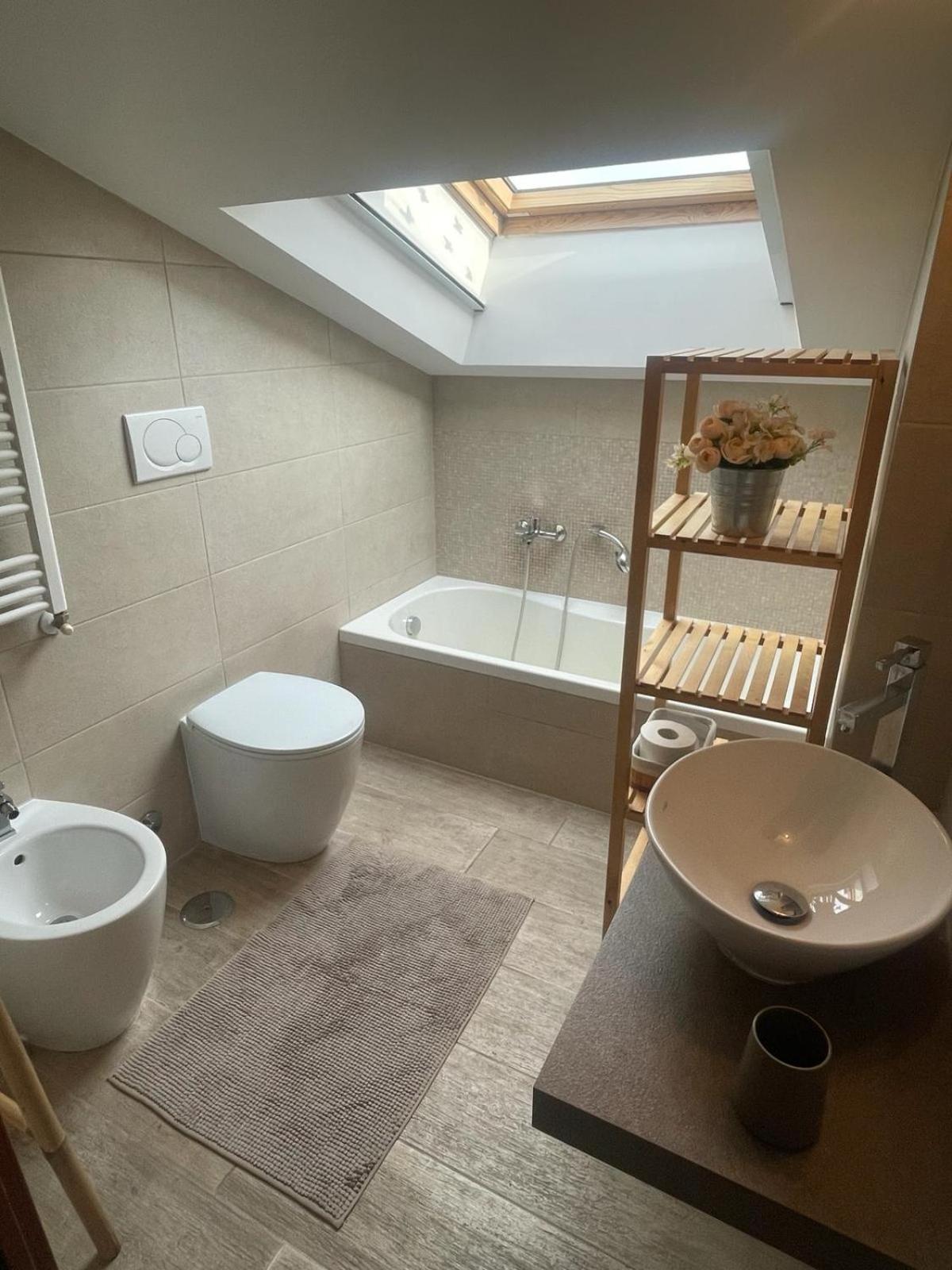 Roma House 93 Apartment ภายนอก รูปภาพ